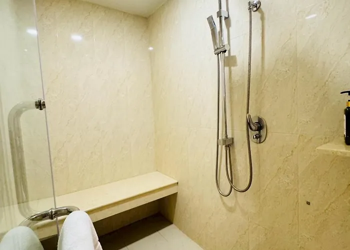 Hotel Icheck Thapra