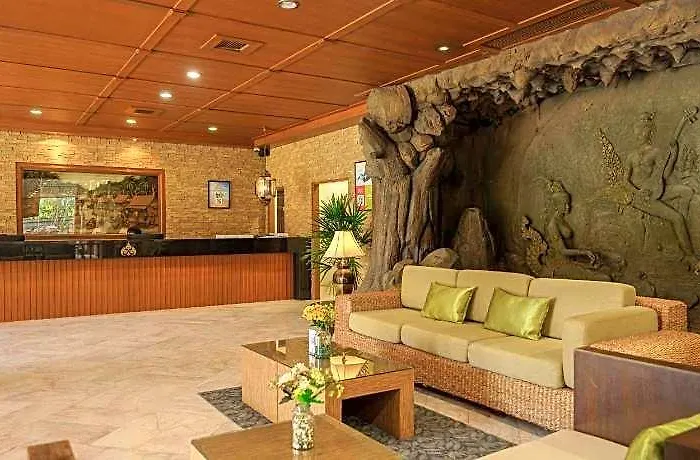 Hotel Icheck Thapra 4*