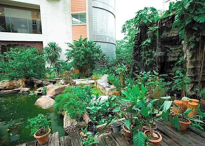 Hotel Icheck Thapra 4*